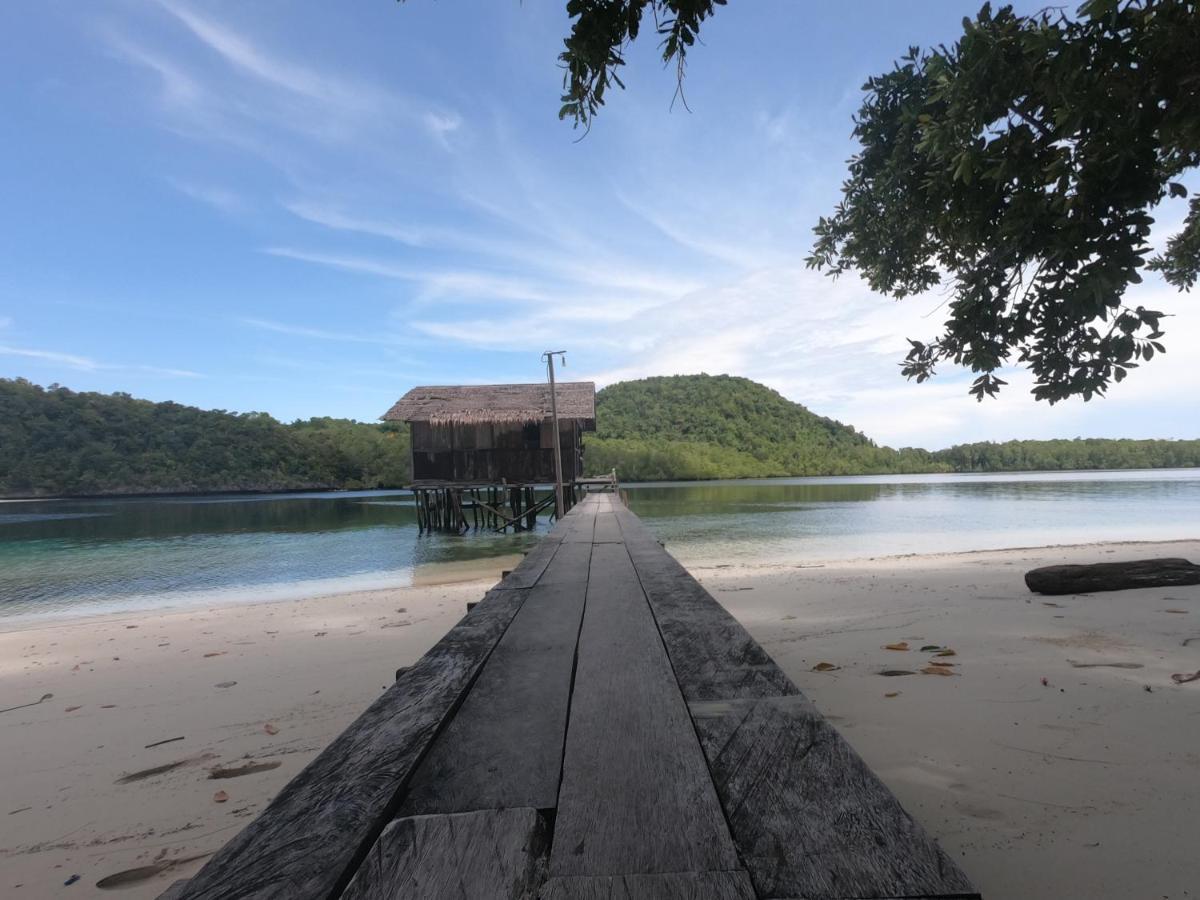 Fam Meos Ambower Homestay Raja Ampat מראה חיצוני תמונה